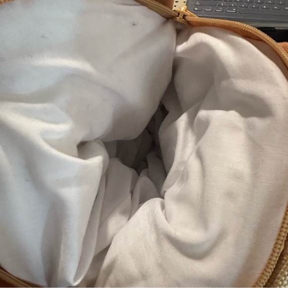 SQUISHMALLOWS Regina Corgie Brown and Cream Puffry Backpack Adjustable Straps - Picture 10 of 10